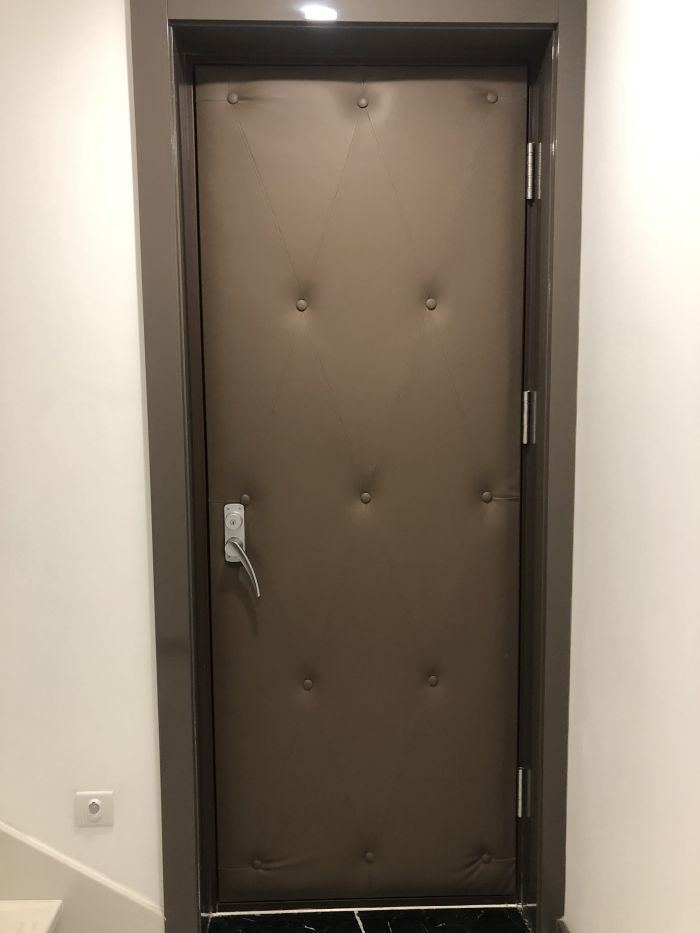 直播间隔声门