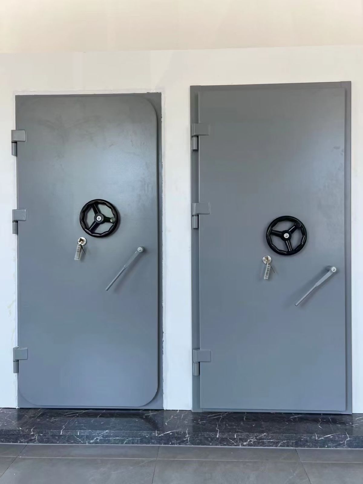 防弹防爆门